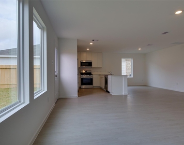 10915 Tawny Ridge - Photo Thumbnail 7