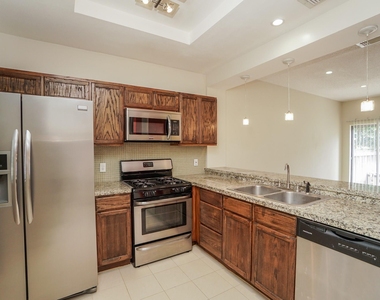 2910 Grants Lake Boulevard - Photo Thumbnail 13