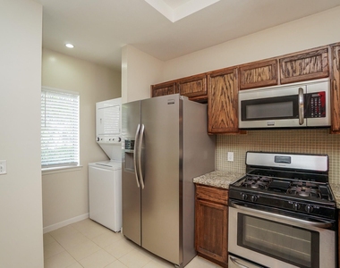 2910 Grants Lake Boulevard - Photo Thumbnail 14