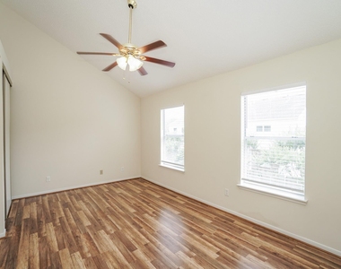 2910 Grants Lake Boulevard - Photo Thumbnail 19
