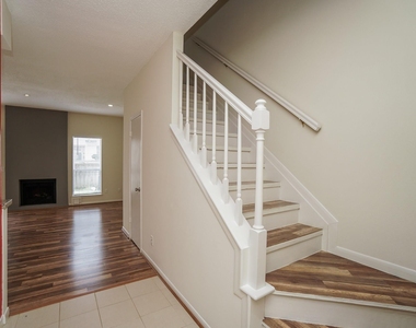 2910 Grants Lake Boulevard - Photo Thumbnail 4