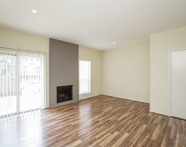 2910 Grants Lake Boulevard - Photo Thumbnail 7