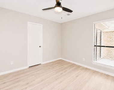2322 Sunset Trail - Photo Thumbnail 6