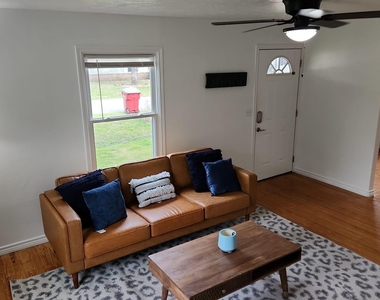 302 Ella Street - Photo Thumbnail 1