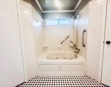 27 N Greenbud Court - Photo Thumbnail 22