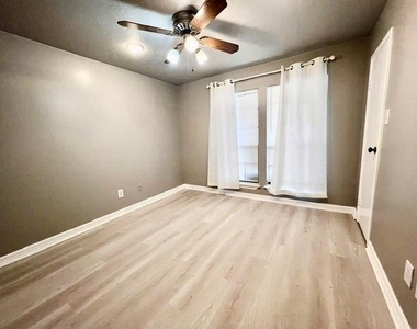 27 N Greenbud Court - Photo Thumbnail 14