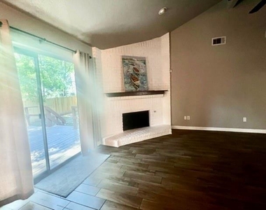 27 N Greenbud Court - Photo Thumbnail 3