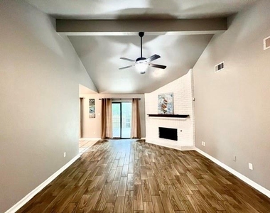 27 N Greenbud Court - Photo Thumbnail 6
