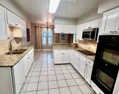 27 N Greenbud Court - Photo Thumbnail 7