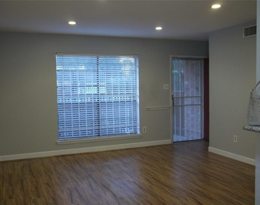 8801 Hammerly Boulevard - Photo Thumbnail 3