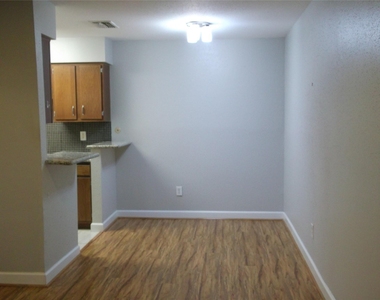 8801 Hammerly Boulevard - Photo Thumbnail 5