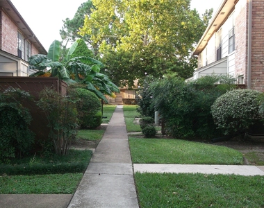 8801 Hammerly Boulevard - Photo Thumbnail 2