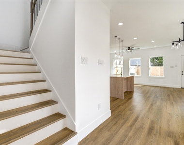 4554 Newberry Street - Photo Thumbnail 4