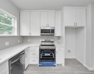 303 S Utah Street - Photo Thumbnail 19