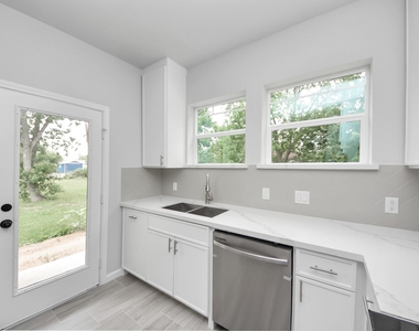 303 S Utah Street - Photo Thumbnail 16