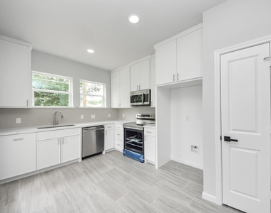 303 S Utah Street - Photo Thumbnail 13