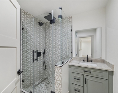 2306 Mill Lake Drive - Photo Thumbnail 16