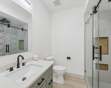 2306 Mill Lake Drive - Photo Thumbnail 15