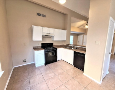 3010 Becket Street - Photo Thumbnail 3
