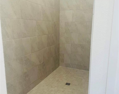 226 Draper Shadows Drive - Photo Thumbnail 28