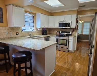 6314 Ramsgate Circle - Photo Thumbnail 3