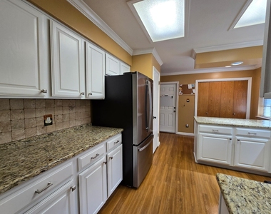 6314 Ramsgate Circle - Photo Thumbnail 11