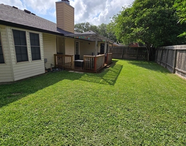6314 Ramsgate Circle - Photo Thumbnail 5