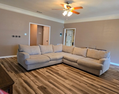 6314 Ramsgate Circle - Photo Thumbnail 18