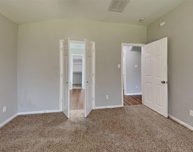 5803 Village Grove Drive - Photo Thumbnail 6