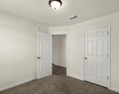 14106 Kinsbourne Lane - Photo Thumbnail 22
