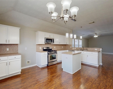 2415 Montana Blue Drive - Photo Thumbnail 2