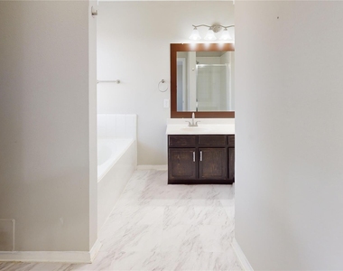 2415 Montana Blue Drive - Photo Thumbnail 6