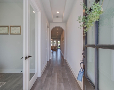 20810 Clydesdale Post Road - Photo Thumbnail 2