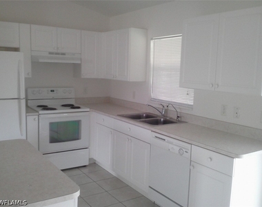 1407 W 10th Street - Photo Thumbnail 2