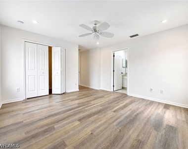1407 W 10th Street - Photo Thumbnail 5