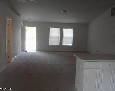 1407 W 10th Street - Photo Thumbnail 6