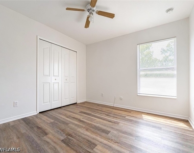 1407 W 10th Street - Photo Thumbnail 9