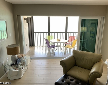 26370 Hickory Boulevard - Photo Thumbnail 2