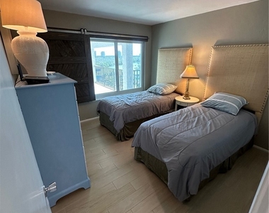 26370 Hickory Boulevard - Photo Thumbnail 8