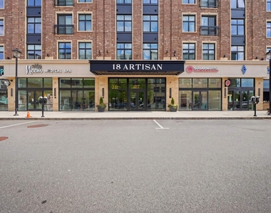 18 Artisan - Photo Thumbnail 57