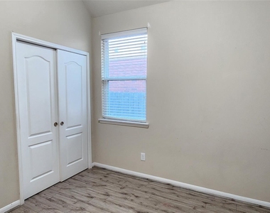 24502 Carlton Springs Lane - Photo Thumbnail 22