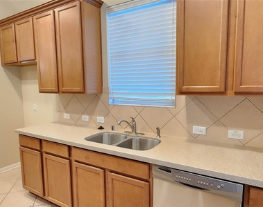 24502 Carlton Springs Lane - Photo Thumbnail 5
