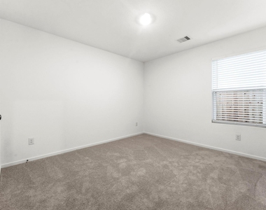 18716 Loom Dr - Photo Thumbnail 18