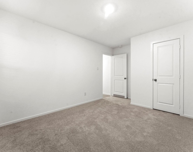 18716 Loom Dr - Photo Thumbnail 19