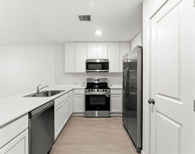18716 Loom Dr - Photo Thumbnail 11