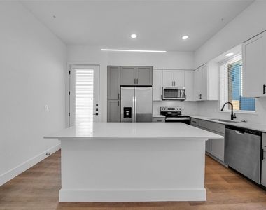 1601-615 Mustang Drive - Photo Thumbnail 5