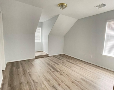 1322 Town Moor Court - Photo Thumbnail 23