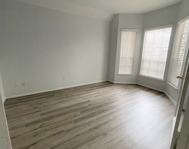 1322 Town Moor Court - Photo Thumbnail 3