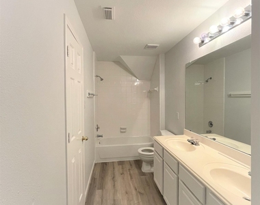 1322 Town Moor Court - Photo Thumbnail 19