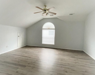 1322 Town Moor Court - Photo Thumbnail 17